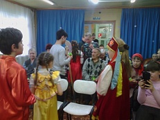 По всей Руси Пасхальный благовест…
